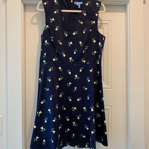 Draper James dress. Size 12. NWOT. Navy background